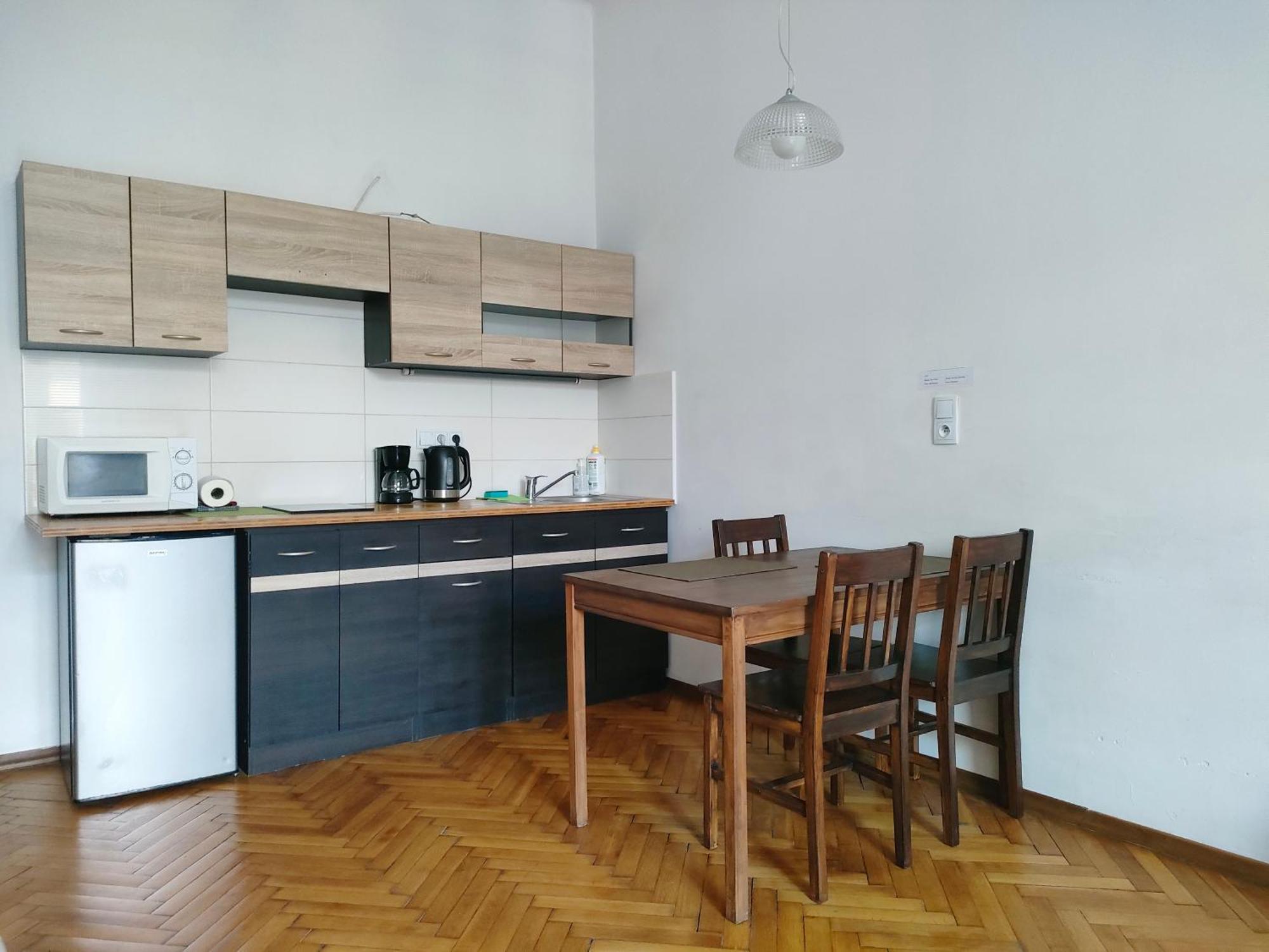 Nice Place Красков Стая снимка